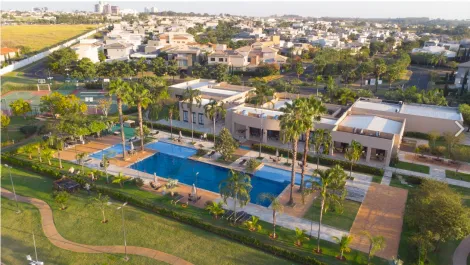 Excelente lote no Quinta do Golfe Residencial. Próximo à portaria.