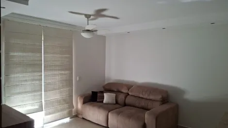 Apartamento com 3 dormitórios (01 suíte) na Avenida JK.