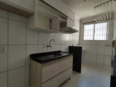 Apartamento térreo com suíte na região dos Damhas.