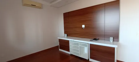 Apartamento incrível, com 3 quartos e 320m².