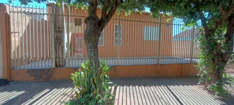 Casa com edícula e churrasqueira à venda - Próxima á avenida Mirassolândia.