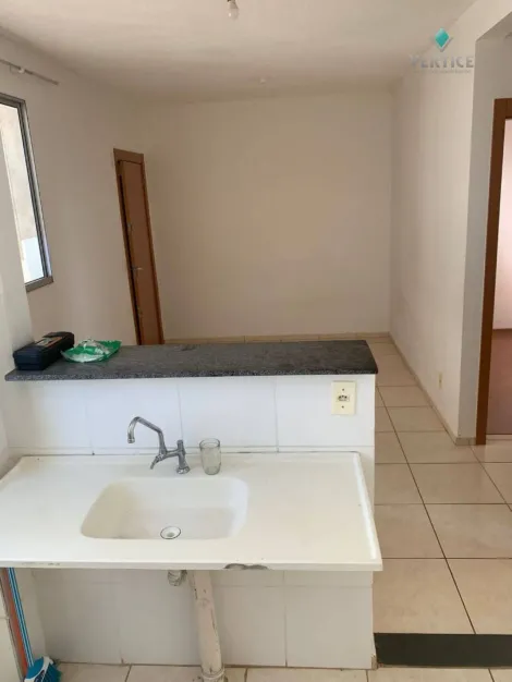 Apartamento em condomínio com 2 quartos e garagem  - Rio Salas