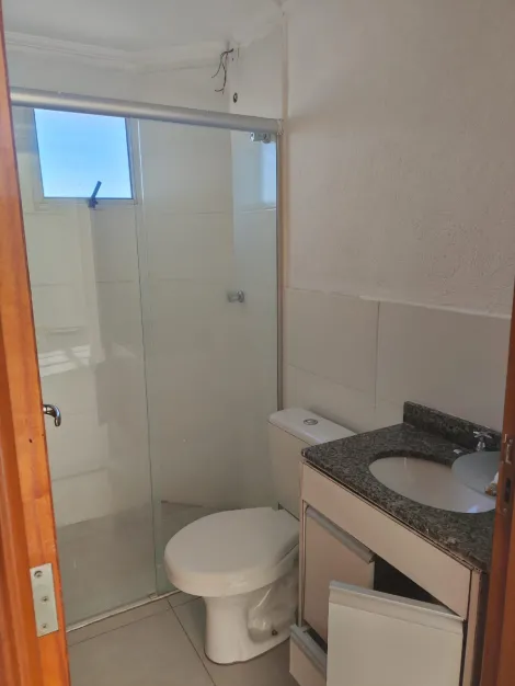 Oportunidade - Apartamento 2 quartos (uma suíte) todo reformado.