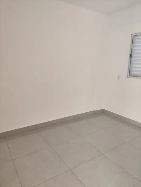 Oportunidade - Apartamento 2 quartos (uma suíte) todo reformado.