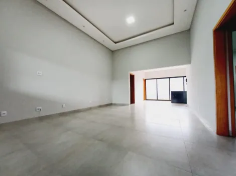 Ótima casa com 3 quartos (uma suíte), toda em porcelanato e com área gourmet integrada.