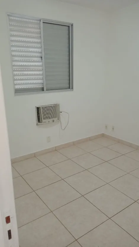 Apartamento no condomínio Manhattan - 2 quartos no primeiro andar.