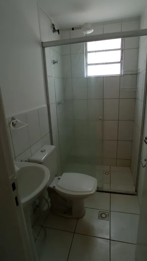 Apartamento no condomínio Manhattan - 2 quartos no primeiro andar.