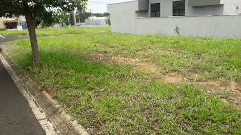 Terreno em condomínio fechado, com ótima infraestrutura de lazer e segurança. A poucos minutos do Shopping Iguatemi