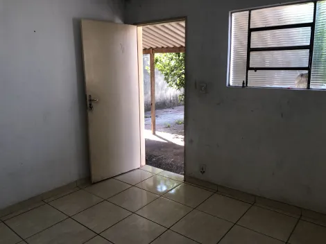 Casa com 01 dormitório para locação no Parque Industrial